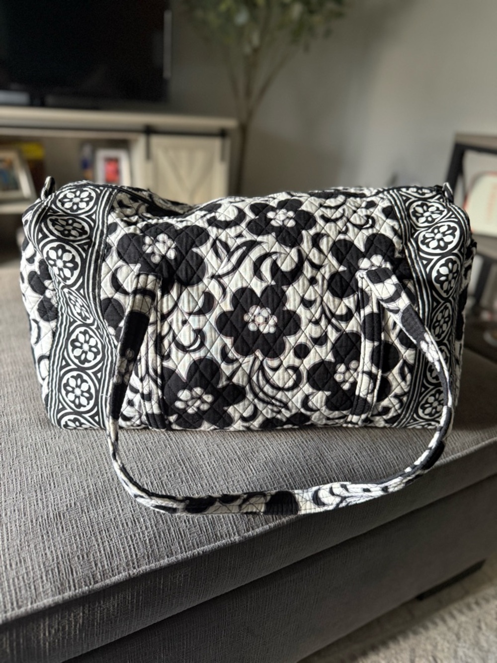 Vera Bradley Black & White duffle